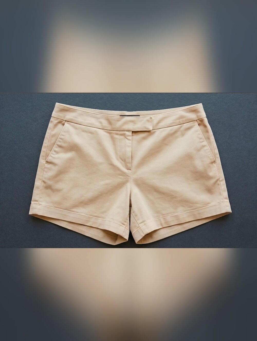 Willi Smith Khaki Chino Low-Rise Shorts - Size 6